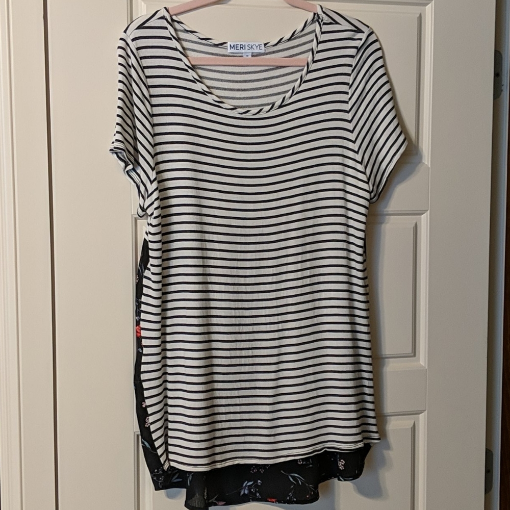 Dia & Co. tunic